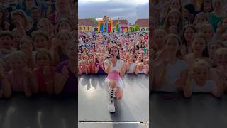 The first ever "CLAP CLAP" at my concert ๐ | Andra Gogan