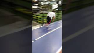 Resultsbyscience-White kid runs a 4.3 40 yard dash!