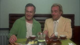 La Cage aux folles (1978) : J'ai cassé ma biscotte