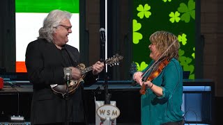 Eileen Ivers - Sourwood Mountain | Grand Ole Opry - special guest Ricky Skaggs