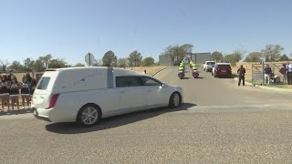 Mac Davis laid to rest in Lubbock Cemetary