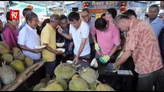 Durian feast for Kedahans