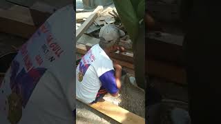 proses membuat penyangga atap rumah