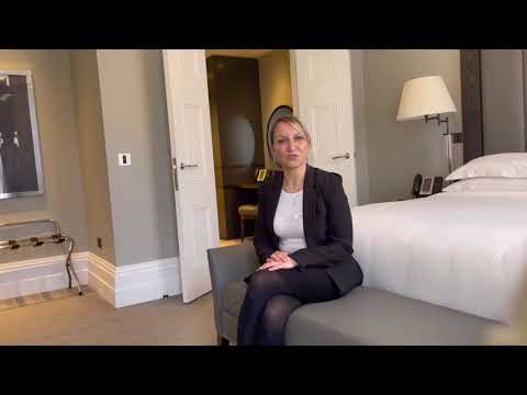 What are the responsibilities of a housekeeping manager?