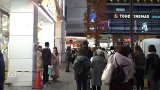 トー横広場も大行列　2022/12/21水曜日 歌舞伎町のリアルな様子 トー横広場→大久保公園周辺をお散歩 Take a walk in Kabukicho, Tokyo in Japan