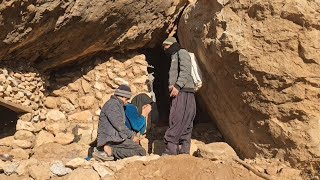 The difficult situation of the poor mother and her son Amden, the owner of the house in the mountain