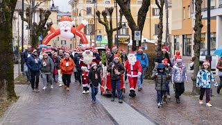 Zogno, la camminata dei Babbo Natale 2024