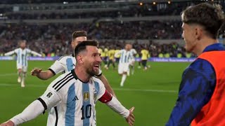 Garnacho celebrates the goal with Messi