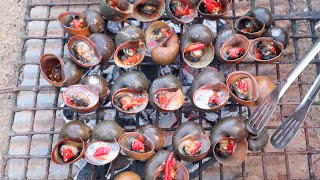 ខ្យងអាំងទឹកត្រីកោះកុង Grilled snails Khmer Food [ Soem Vansin ]