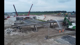 Werkzaamheden aflslag A 28 bij Wezep, deel 9 Slopen oude viaduct en plaatsten liggers nieuwe viaduct