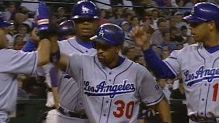 Dave Roberts hits a three-run homer