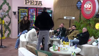 Momente festive në shtëpi, banorët këndojnë së bashku... - Big Brother Albania VIP 4