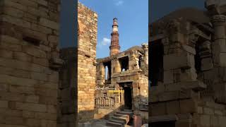 Qutub Minar Delhi, one of the popular sightseeing point in New Delhi #travel