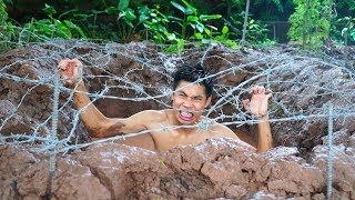 NTN - Thử Thách Thoát Khỏi Hàng Rào Gai (Getting Through The Spiky Fences Challenge )