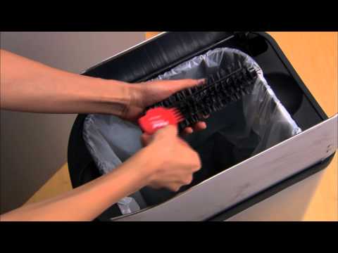 iRobot Roomba Vacuuming Robot 700 Series - How To Clean Bins & Brushes iRobot Roomba Vacuuming Robot 700 Series - How To Clean Bins & Brushes