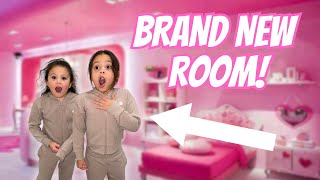 SURPRISING THE GIRLS WITH A BRAND NEW ROOM! FT. JCOOK \u0026 CELYS | VLOGMAS DAY 26