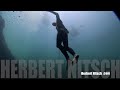 freediver herbert nitsch empty lungs training