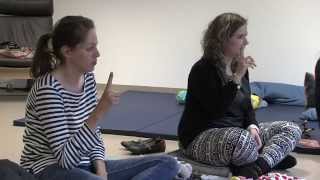 Reportage sur la Langue des signes avec les bébés - Kestumdis
