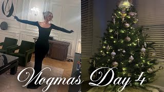 VLOGMAS DAY 4: DECORATING MY CHRISTMAS TREE! MASSIVE HOLIDAY SHOPPING \u0026 GIFT GUIDE