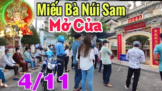 Dòng người xếp hàng trước Miếu Bà Chúa Xứ Núi Sam - Chính thức mở cửa đón khách