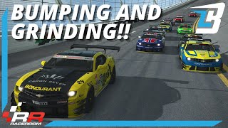 Toughing it out at the Daytona Oval!! | SCB RaceRoom Community Racing