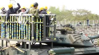 [20130414]陸自練馬駐屯地x09「爆走!74式戦車等試乗コーナー」 MAH05184