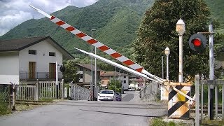 Spoorwegovergang Crist (I) // Railroad crossing // Passaggio a livello