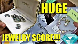 Ep372: VALUABLE VINTAGE SWAROVSKI JEWELRY FIND! 😲😲  YOU WON'T BELIEVE IT!  -  ANTIQUE BARGAIN HUNTER