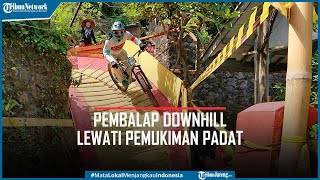 Keren, Begini Aksi Pembalap Downhill Lewati Pemukiman Padat di Semarang