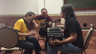 Having Fun with LEO BROUWER! “La cumparsita” (extract) Bandini-Chiacchiaretta Duo (Mexico, 2015)