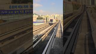 의정부 경전철. 어룡역. 도착. 탑석행. 2021 1014 (U-Line, Uijeongbu Light Rail Transit, Eoryong Station)