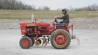 International Farmall 140 Farm Tractor #20325