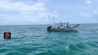 Fishing boat gang in arabiansea | tengengundi boat | prawns catching boat