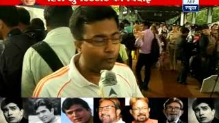 Lathicharge to control crowd at Rajesh Khanna's funeral