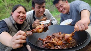 Pangmei Cuisine :  having goose stew today