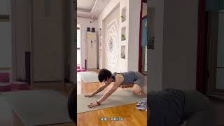 好輕嘅一隻烏鴉 #yoga #handstand