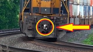 Broken Knuckle on Engine As It Goes By! I Was Surprised Filming a Train But Its Not What You Think!