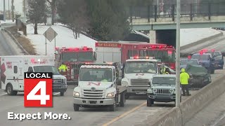 Multi-car crash on I-75 near Mack Avenue kills 2