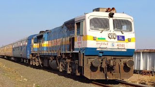 01413 Nizamabad - Pandharpur Express | Pune WDP4D Locomotive | Train Videos Indian Railways #wdp4d