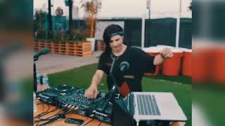 Skrillex dancing!! Wiwek - Stop me (ft. Sirah) 😆😱 it's KAWAII.