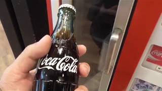 【レトロ】瓶コーラの自販機　コカ・コーラ　Coca-Cola【美味い】