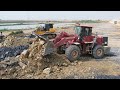 World Excellent Techniques Operator Bulldozer VS Wheel Loader Spreading Gravel Rock