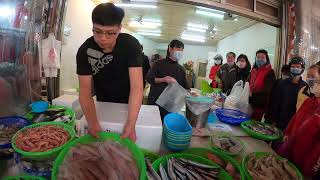 漁獲太少輕鬆賣賣就好 中彰海王子海鮮拍賣桃園大園中興街46號海鮮叫賣