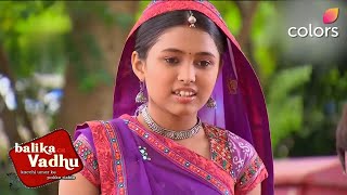 Balika Vadhu | Nimboli को Jagdish के सामने आने से रोकती है Mangala | Colors TV