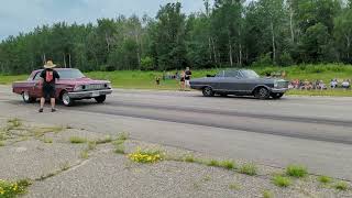 2023 Hangar Throwdown   1964 Fairlane vs 1963 Nova