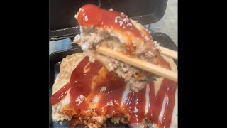 リロ氏に憧れた一人暮らしの犬がチーズ豆腐ハンバーグを焼くだけの動画 #料理 #cooking #shorts