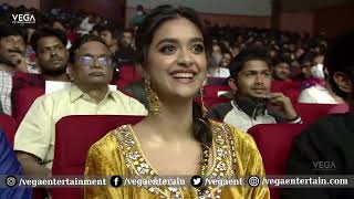 Keerthy Suresh Entry | Keerthy Suresh Hugs Sharwanand || Aadavallu Meeku Joharlu Pre Release Event