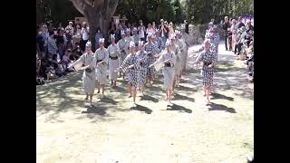 4年ぶりに庭の芸能　竹富島の種子取祭