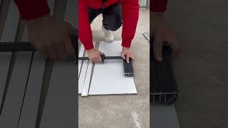 The tile cutter can cut more than 48 inches and large format tiles, weighing 2kg, easy to carry#