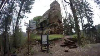 Die Burg Blumenstein (Pfalz) zu Fuß und aus der Luft